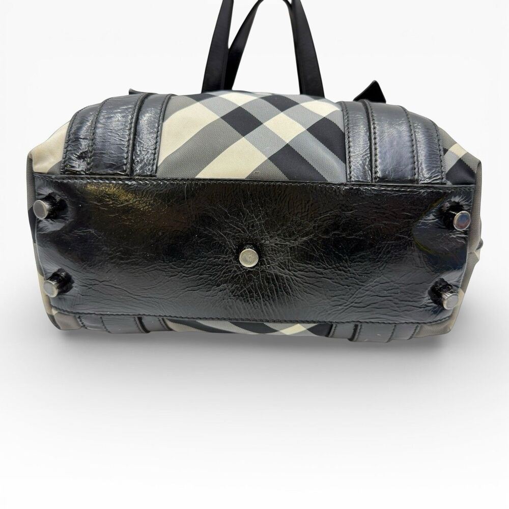BURBERRY BEAT CHECK VICTORIA NYLON PATENT LEATHER TOTE BAG - Picture 3 of 12